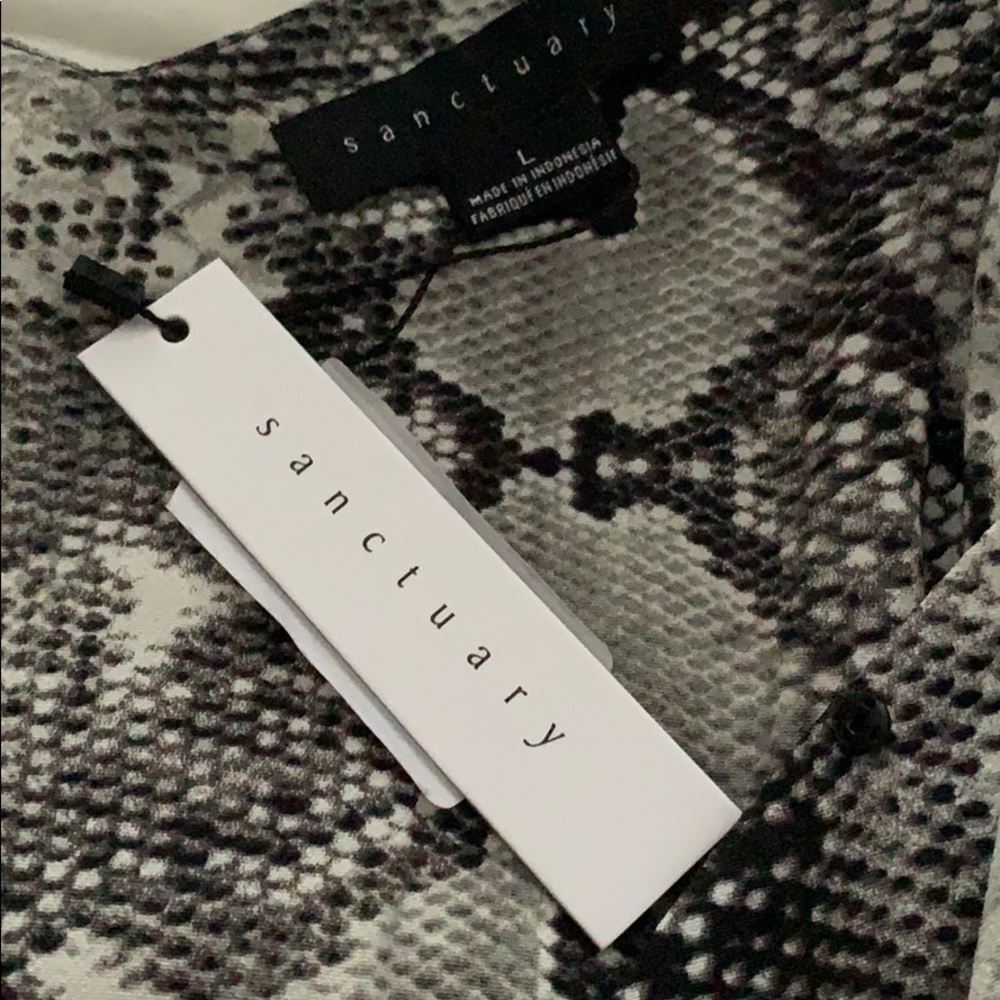 Sanctuary snakeskin wrap dress - Picture 4 of 4